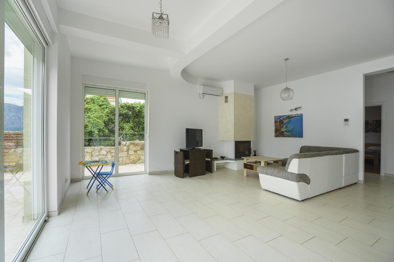 Villa Kosta ดอนิมอรินิ ภายนอก รูปภาพ