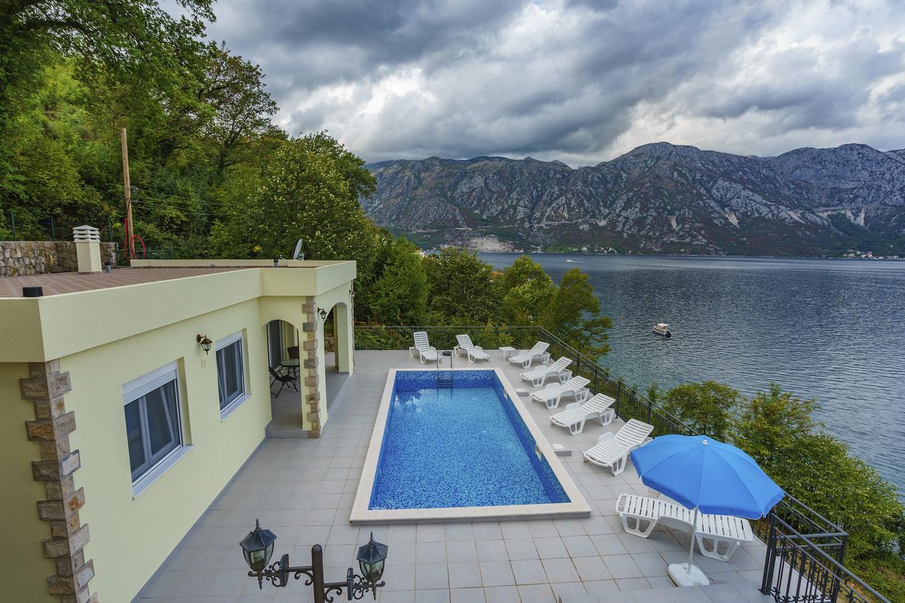 Villa Kosta ดอนิมอรินิ ภายนอก รูปภาพ