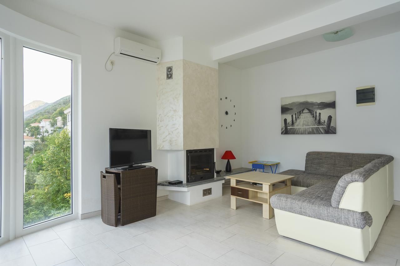 Villa Kosta ดอนิมอรินิ ภายนอก รูปภาพ