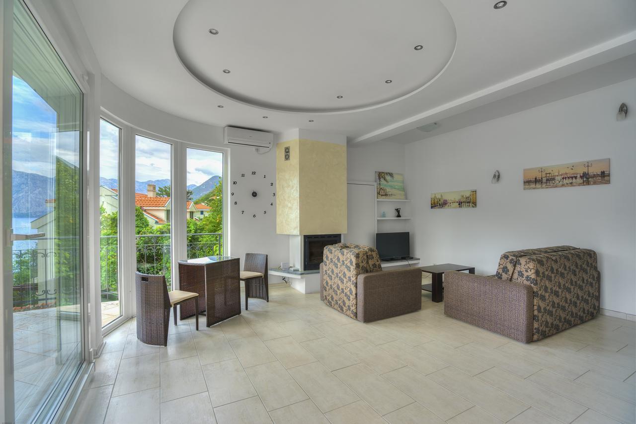 Villa Kosta ดอนิมอรินิ ภายนอก รูปภาพ