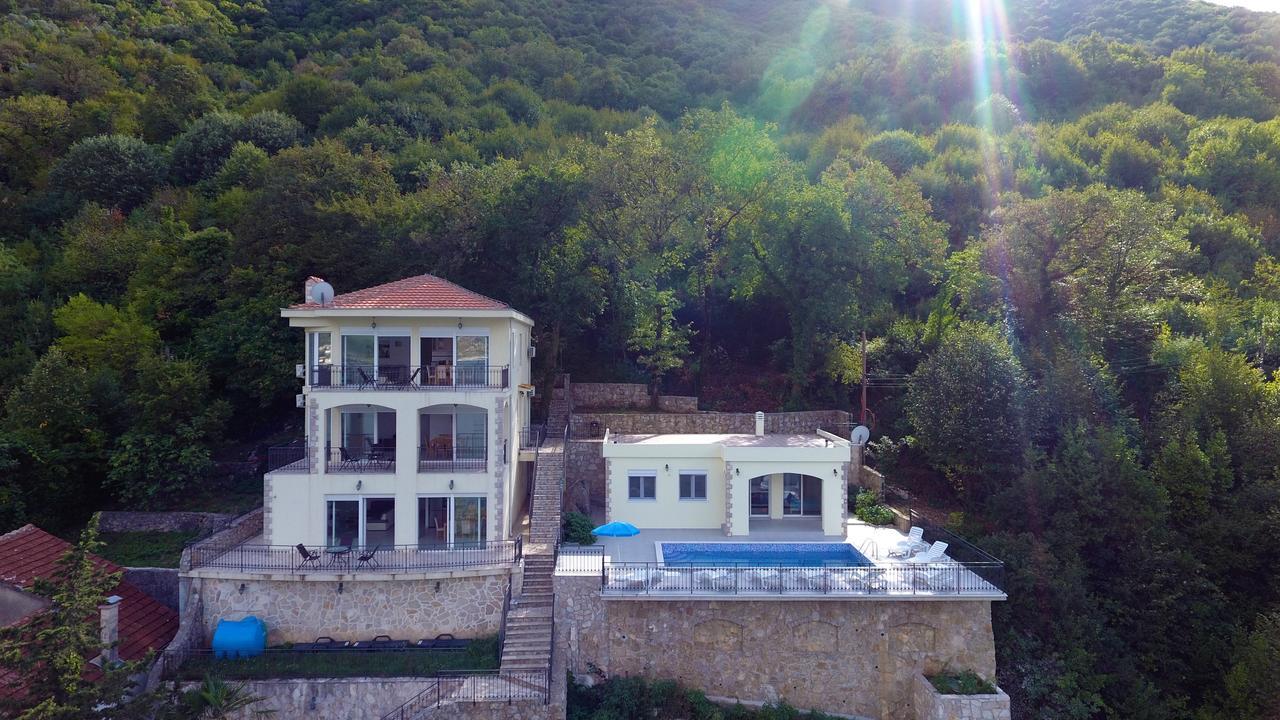 Villa Kosta ดอนิมอรินิ ภายนอก รูปภาพ